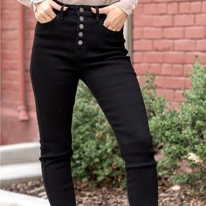 Women’s high rise skinny jeans